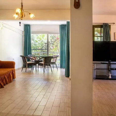 Vacation W Garden 10 Min To Sea In