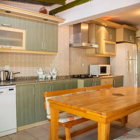Vacation W Garden 10 Min To Sea In *